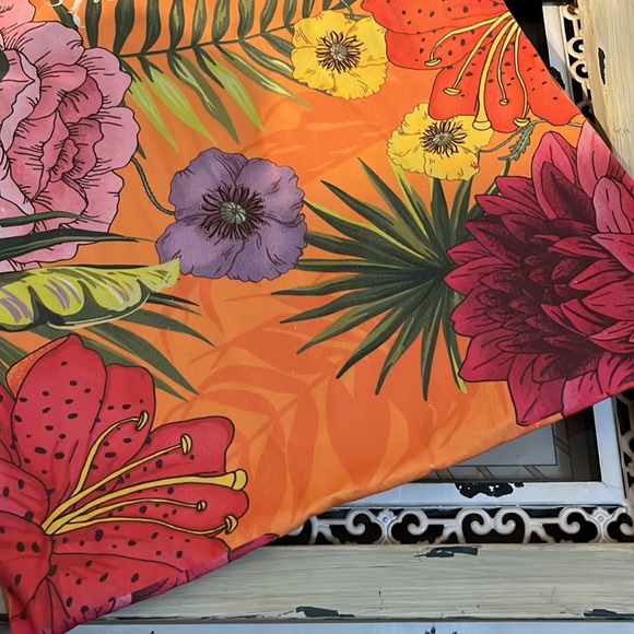 🌹🌺🌹•⚪️ Powder x Floral Vibes ⚪️• 🌺🌷🌺 - Picture 7 of 9